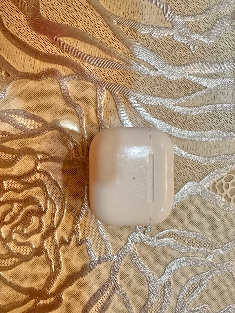 AirPods 大三世代本体 ホワイト 充電ケース付き