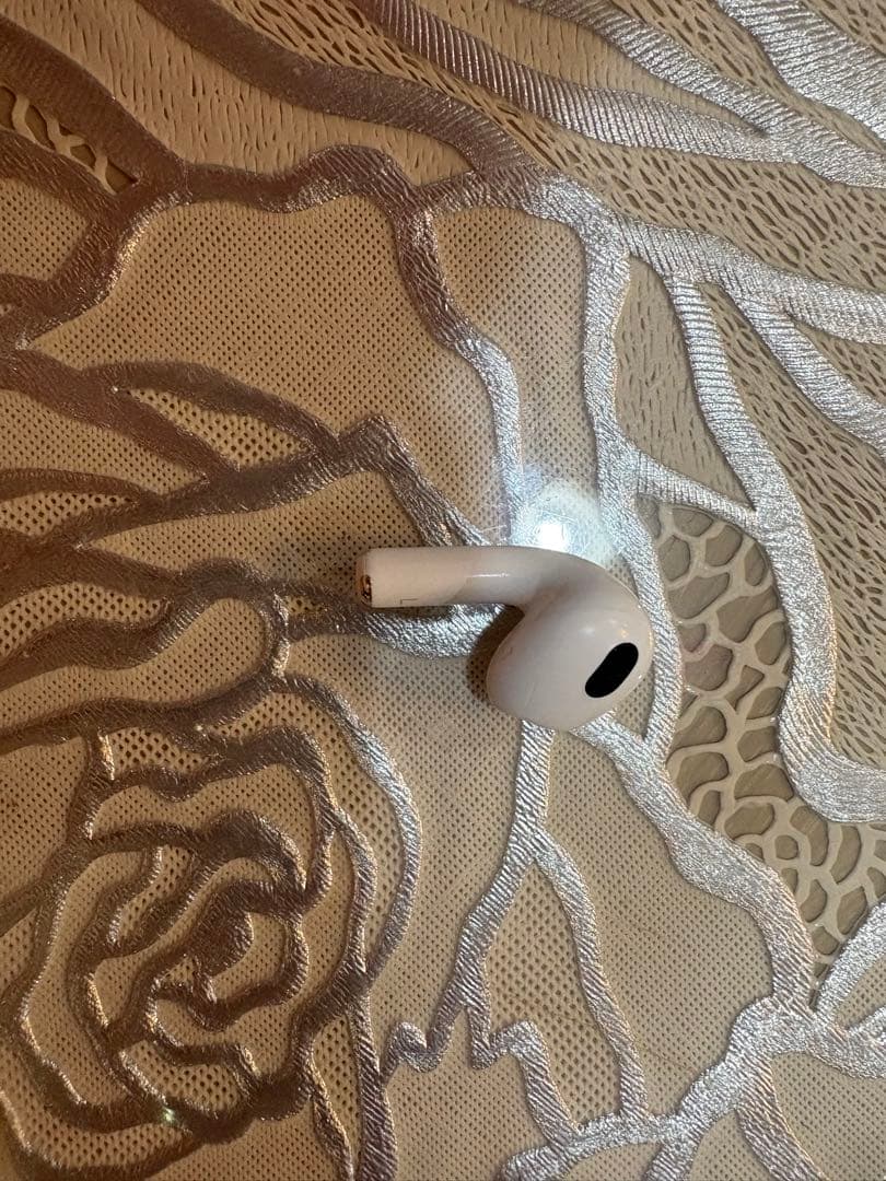 AirPods 大三世代本体 ホワイト 充電ケース付き