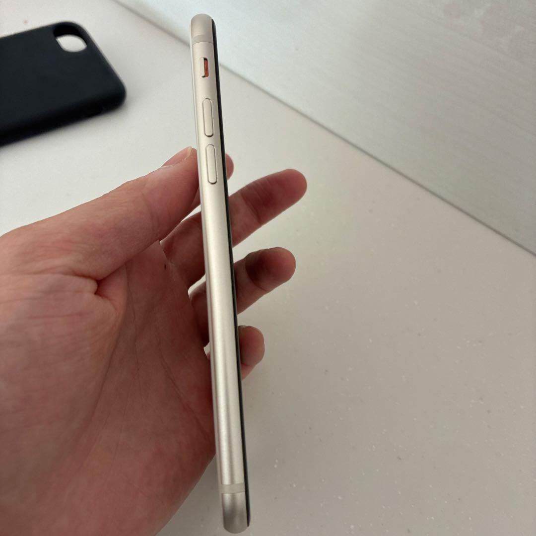 iPhoneSE 第3世代 ホワイト本体 128GB SIMフリー　美品