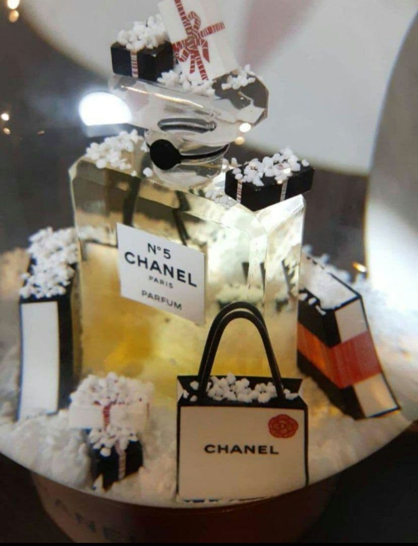 シャネル2021年限定スノードーム