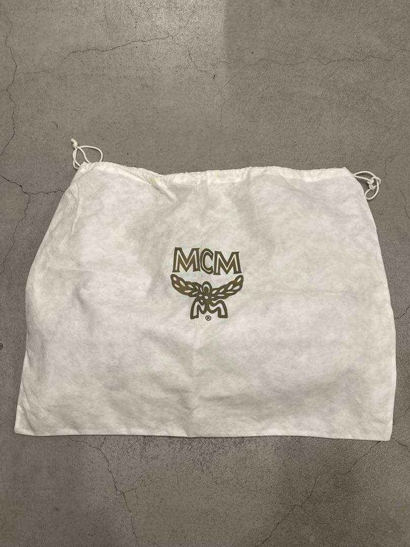 クラウディアフィン　　MCM liquor,woman&tears