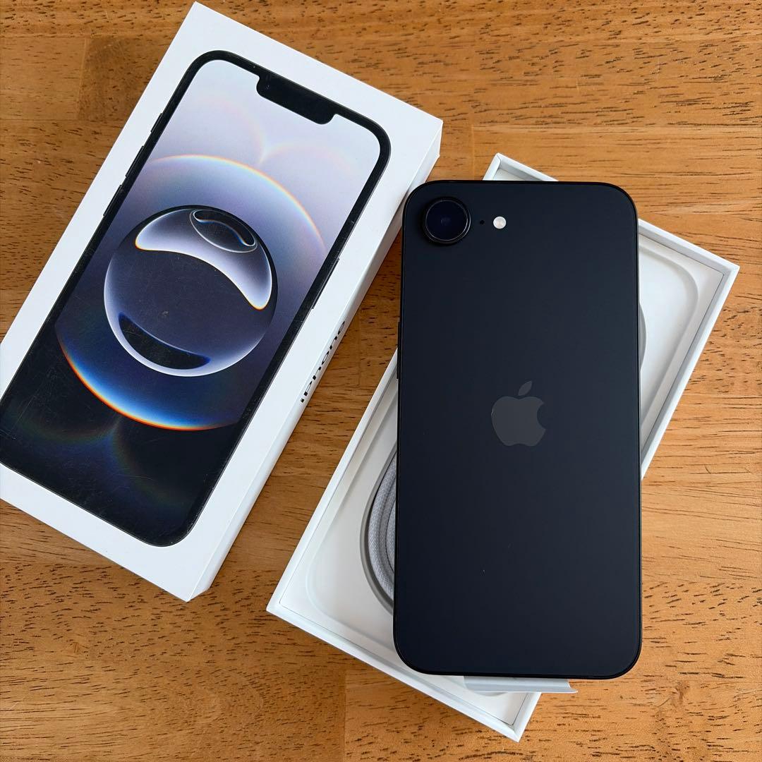 新品 未使用 iPhone16e ブラック 128GB 本体 Apple