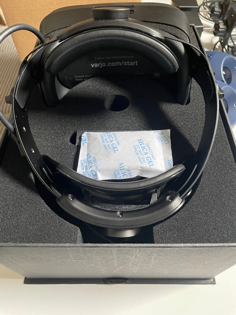 vrゴーグルVarjo Aeroヘッドセット&ベースステーション&コントローラー