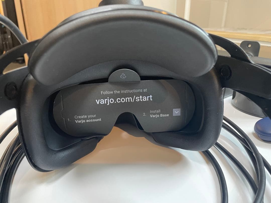 vrゴーグルVarjo Aeroヘッドセット&ベースステーション&コントローラー