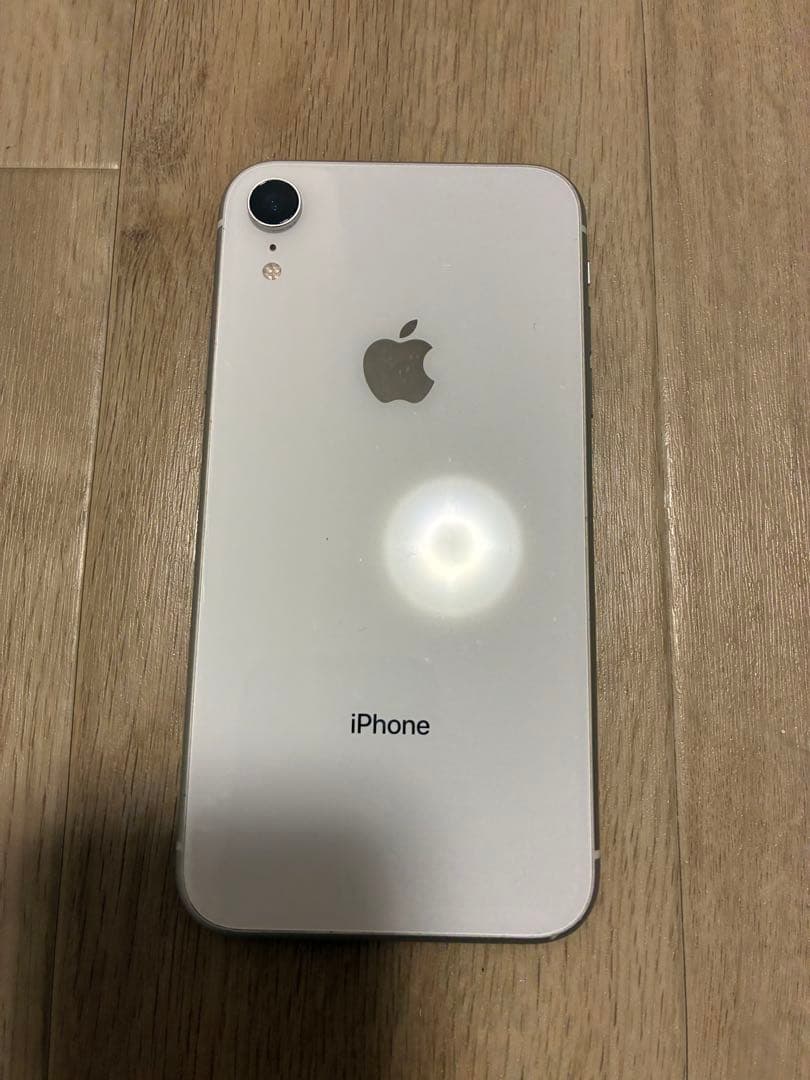 iPhone XR 64GB SIMフリー　白　Apple スマートフォン　正規