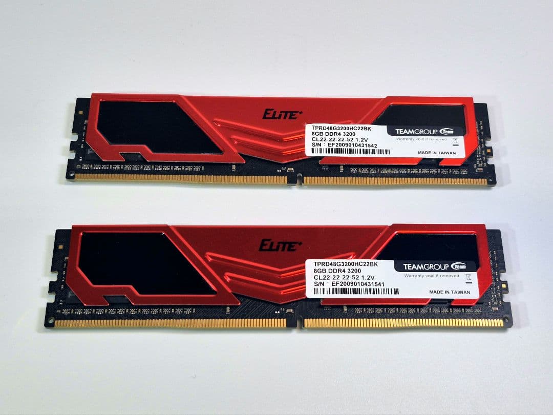 【中古】Team DDR4 3200MHz 16GB (8GBx2枚)