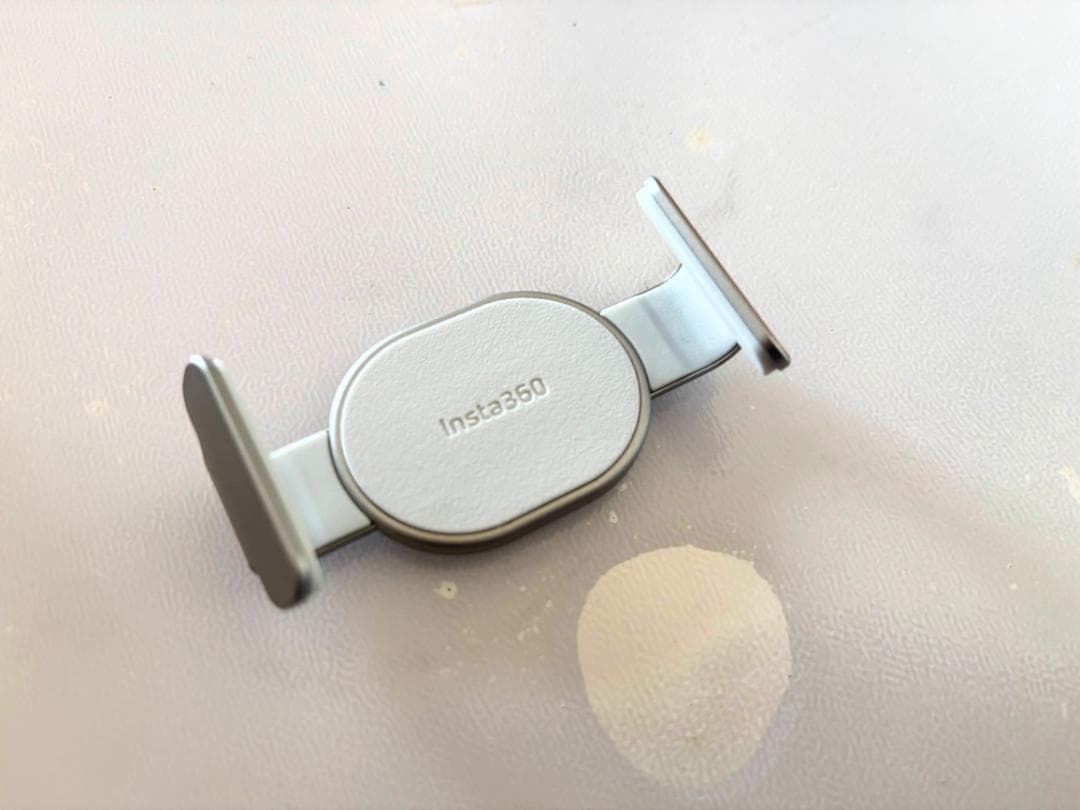 【ほぼ新品】insta360 flow 2 pro＋磁気スマートフォンマウント