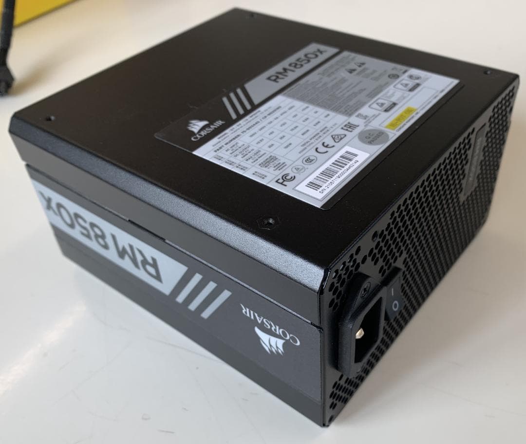 CORSAIR 電源ユニット RM850x 80PLUS/GOLD 箱付き