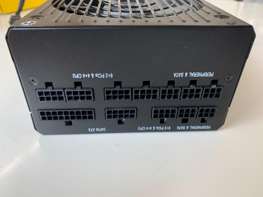 CORSAIR 電源ユニット RM850x 80PLUS/GOLD 箱付き