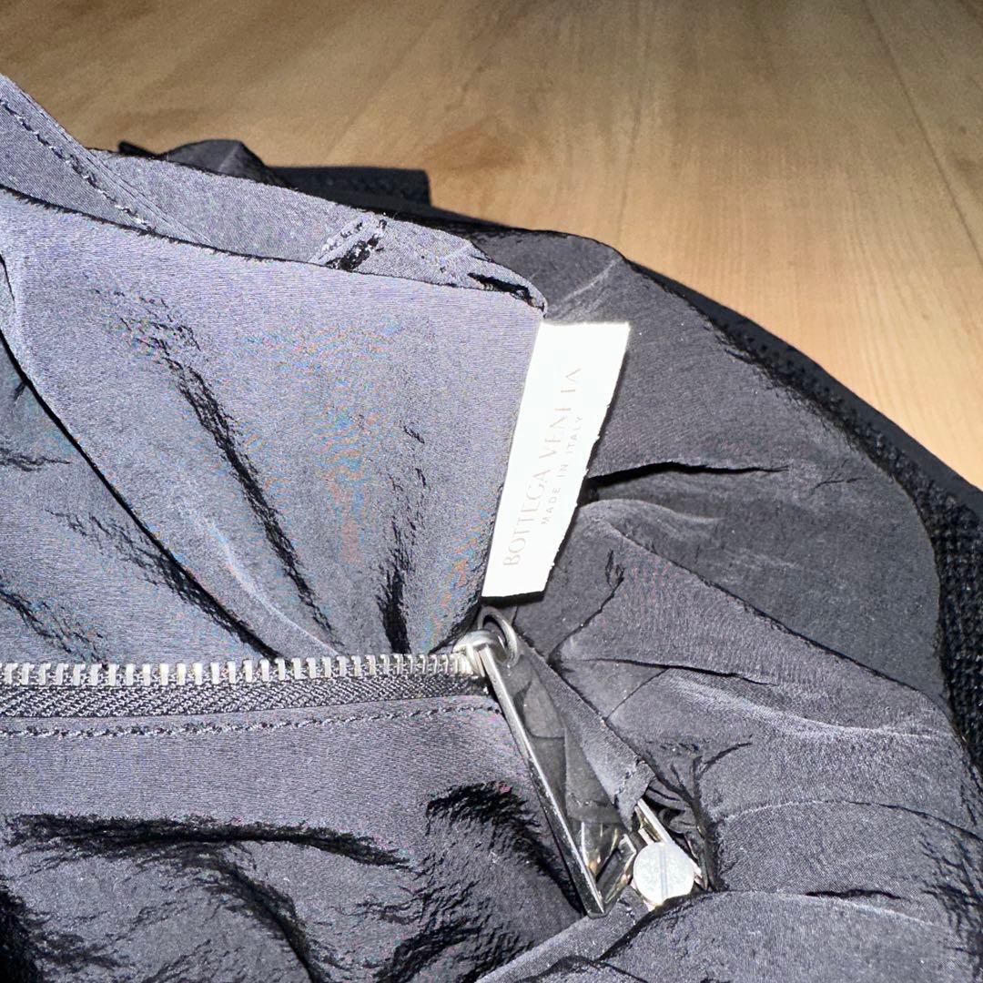 ボッテガヴェネタ　ボディポーチ　斜め掛けバッグ