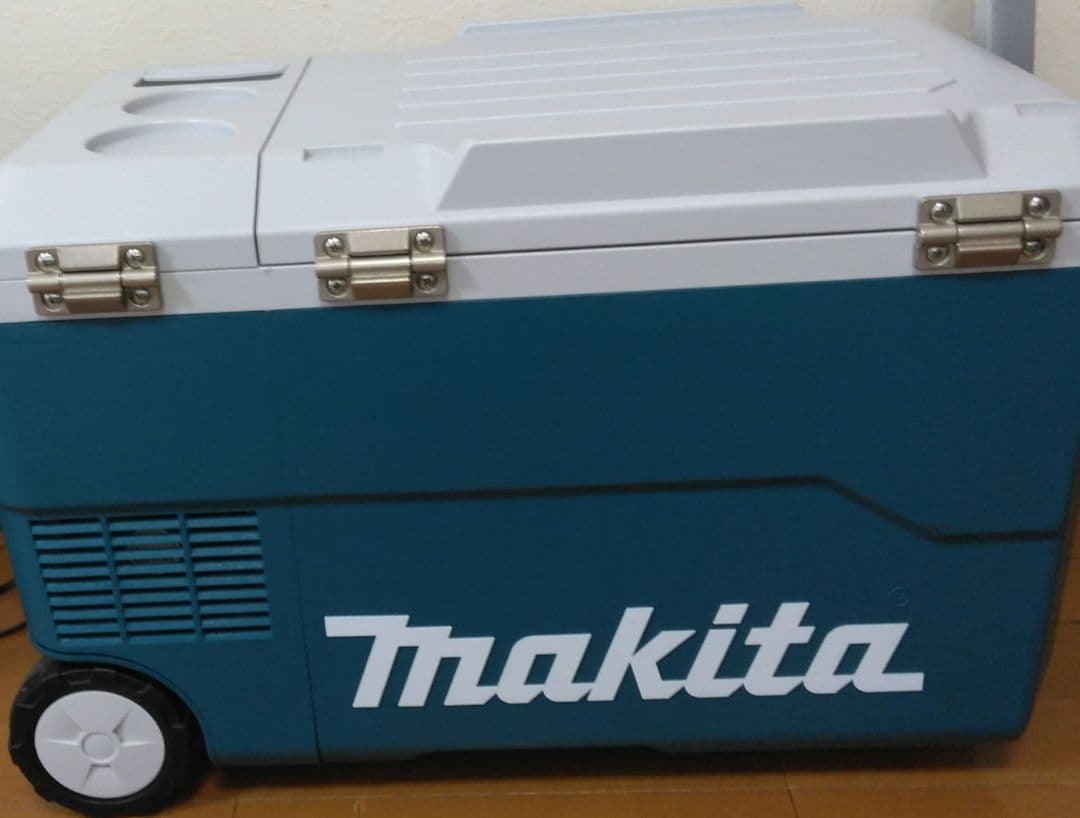 マキタ 充電式保冷温庫 CW180D 18V容量20L
