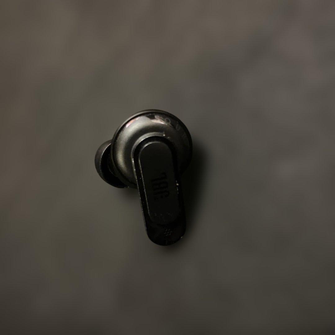 JBL tour pro2 ワイヤレスイヤホン ブラック 充電ケース付き