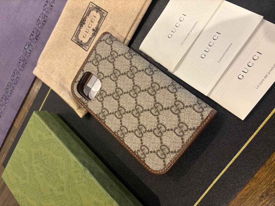 GUCCI 手帳型ケース iPhone15 新品