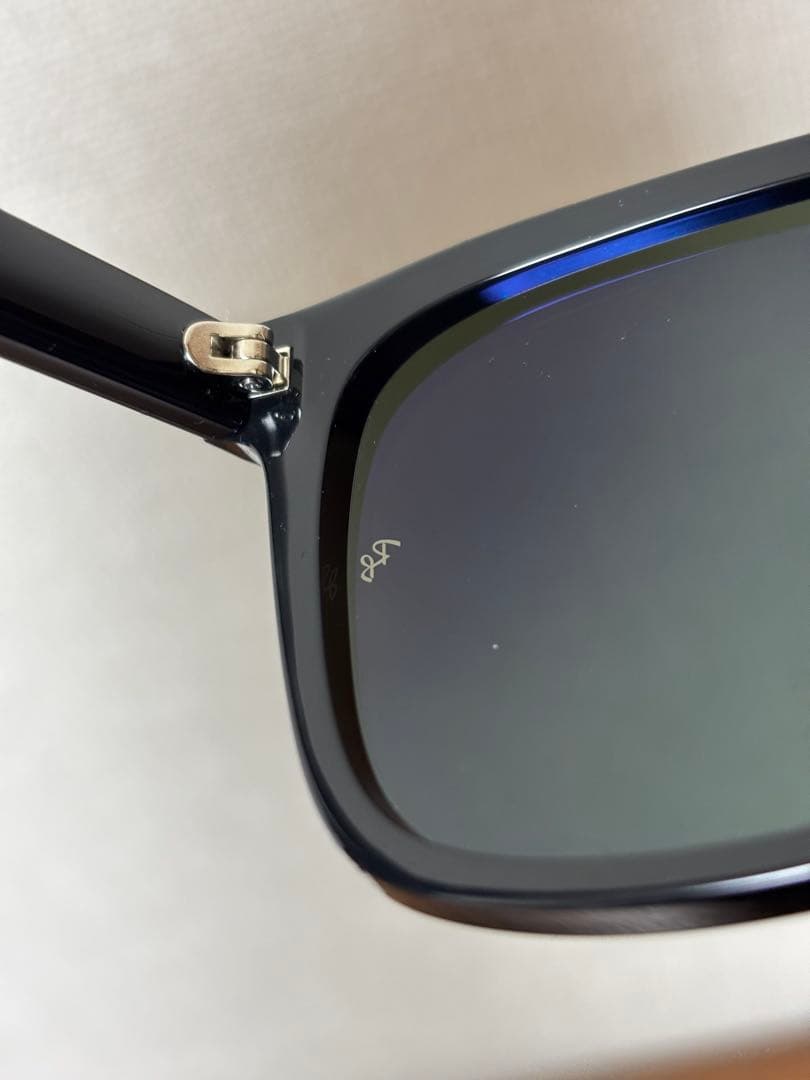 【購入1日・室内試着のみ】Ray-Ban RB4392D 6019A 偏光レンズ