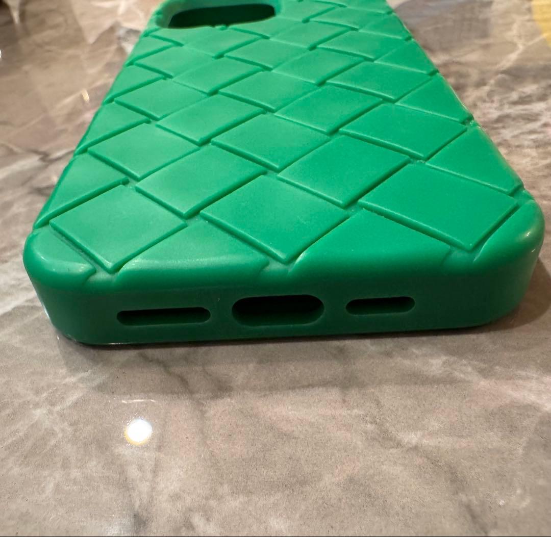 ボッテガヴェネタBOTTEGA VENETA iPhone16ProMaxケース