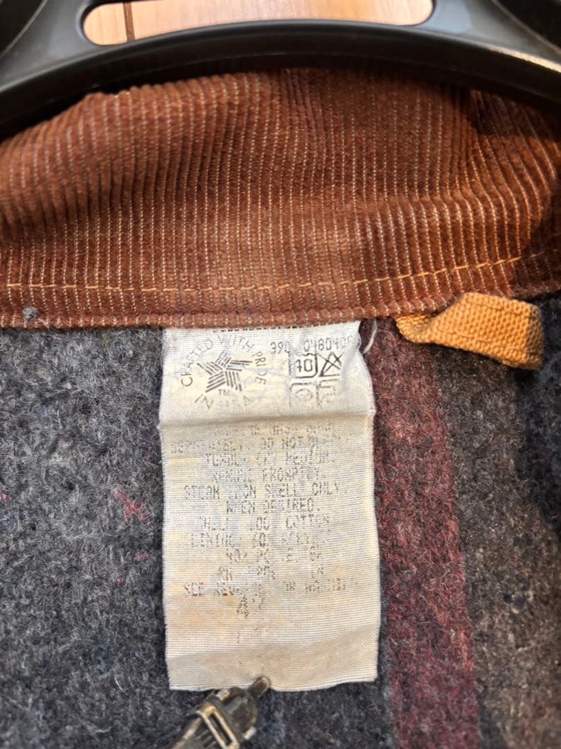 カーハート　ミシガンチョアコート　星タグ