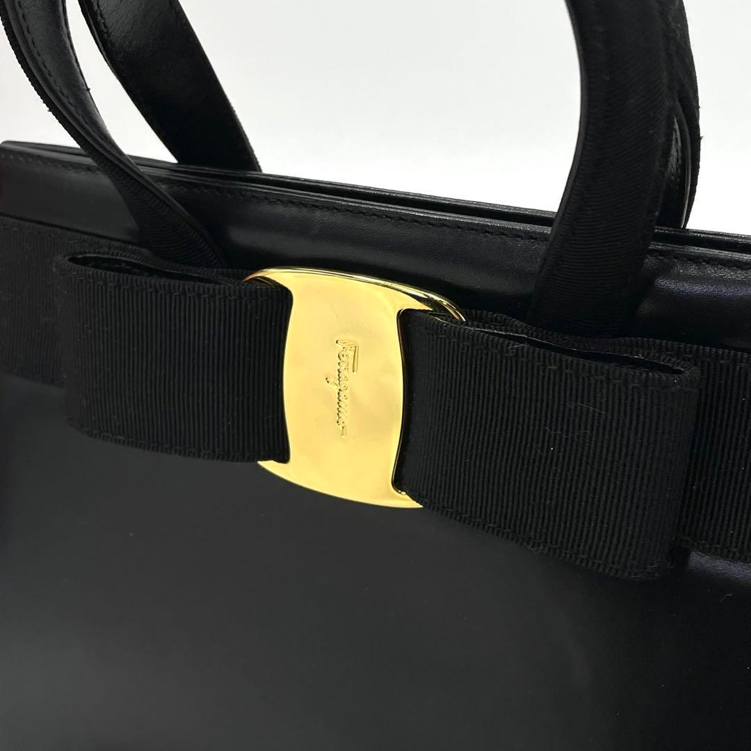 未使用級● フェラガモ 2way ハンドバッグ ヴァラリボン ブラック レザー