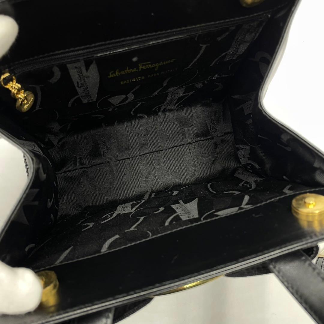 未使用級● フェラガモ 2way ハンドバッグ ヴァラリボン ブラック レザー