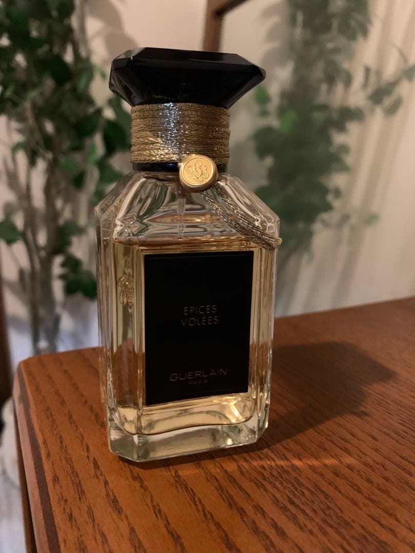 Guerlain Épices Volées ゲラン　エピスヴォレ香水