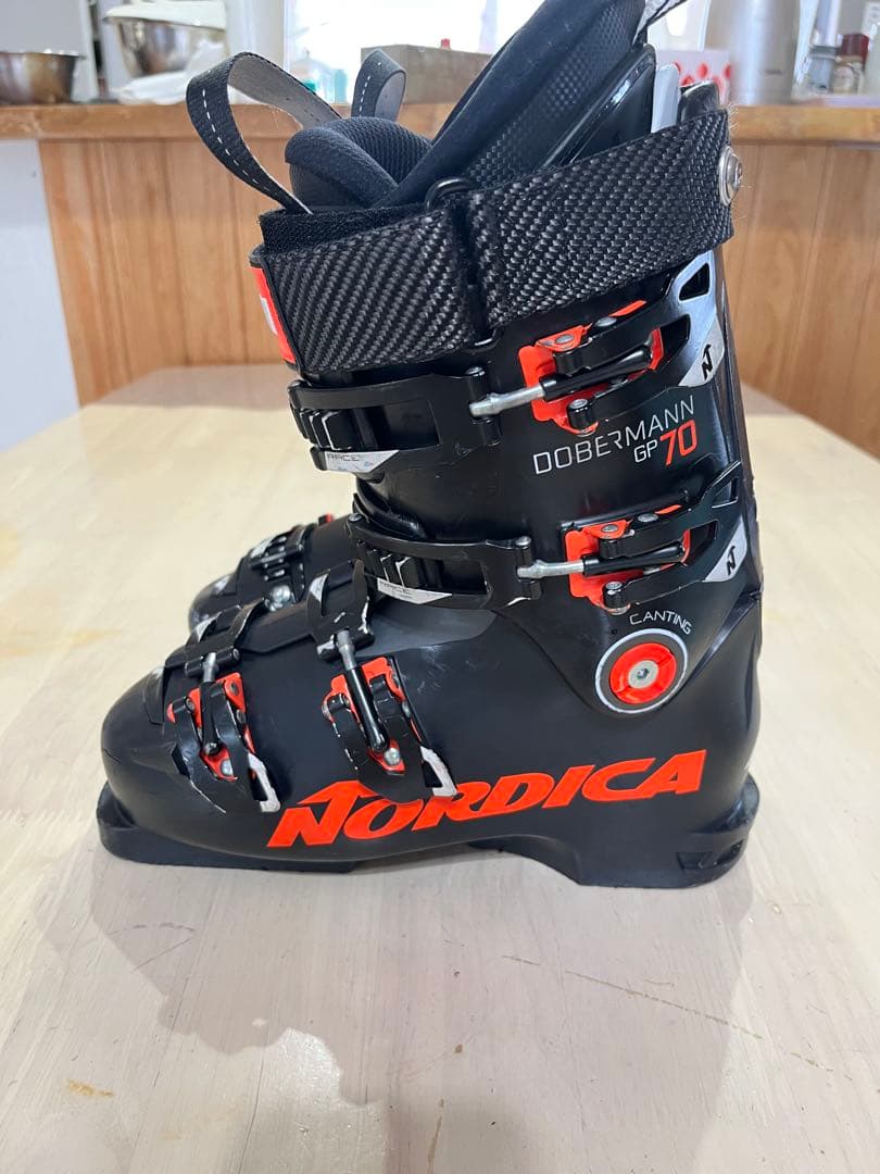Nordica Dobermann GP 70 スキーブーツ24〜24.5センチ