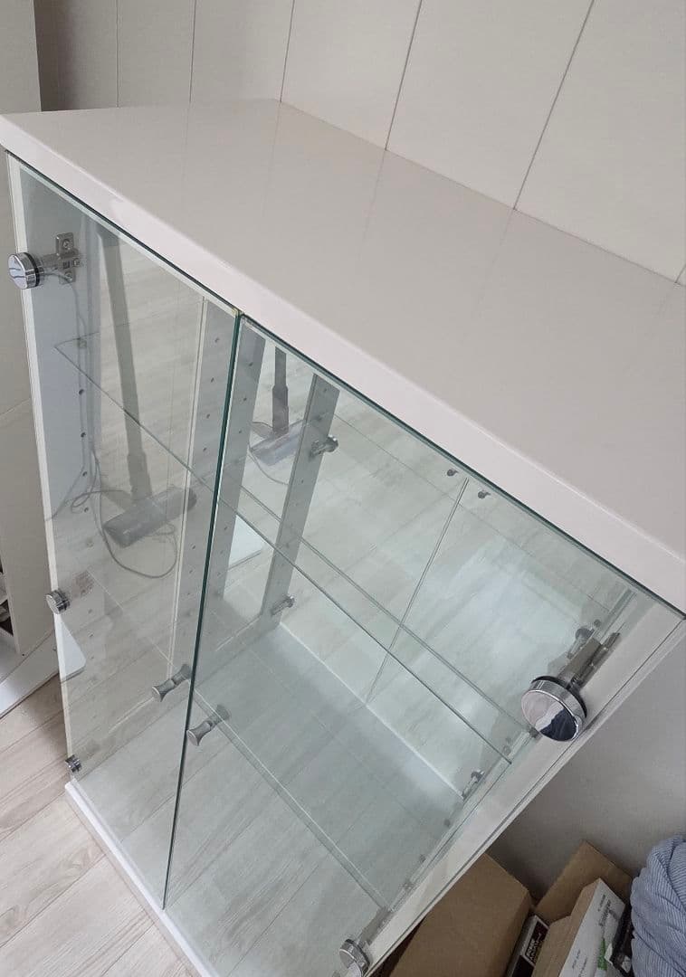 K.M様 NITORI　ガラスケース(フィギュアケース) 扉付き　ホワイト