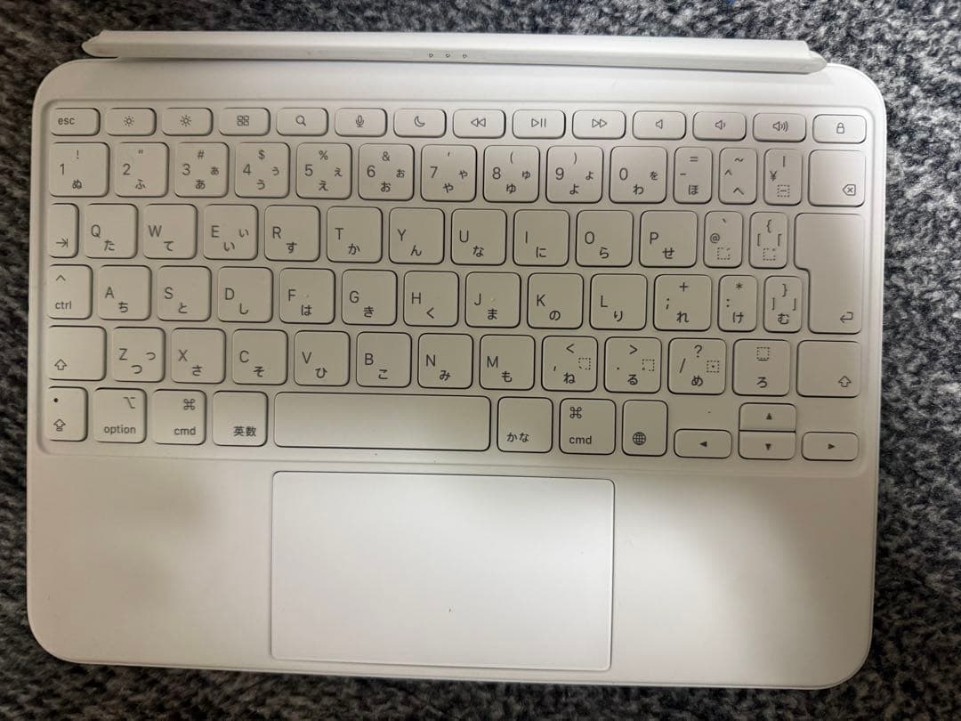【美品】iPad Magic Keyboard Folio 第10世代、A16