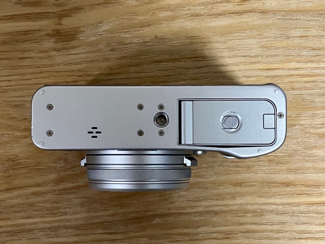 【箱・付属品付】FUJIFILM X100V