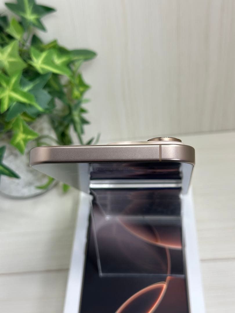 ✨iPhone 16 Pro Max 256GB デザートチタニウム✨充放電5回