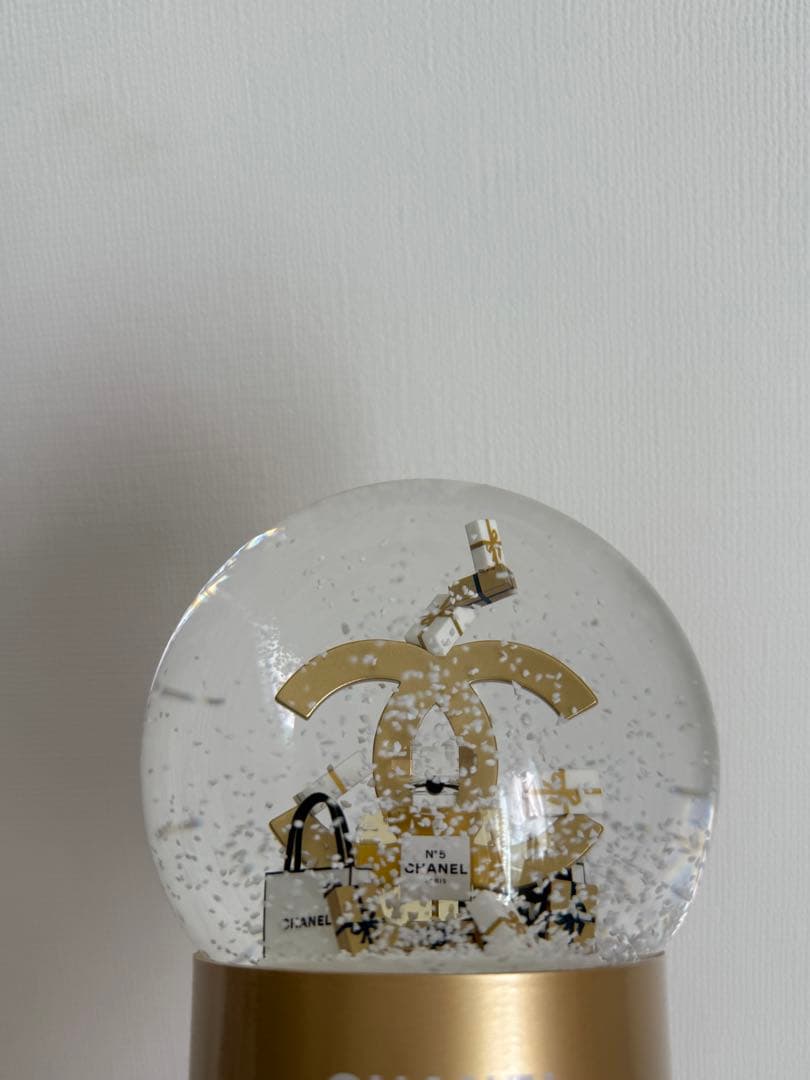 s*i様 シャネル 2023 クリスタルボール スノードーム ノベルティ ホリデ