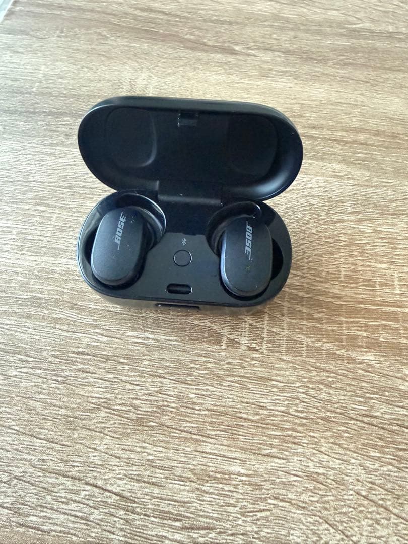 BOSE QuietComfort ワイヤレスイヤホン 本体＋充電ケース