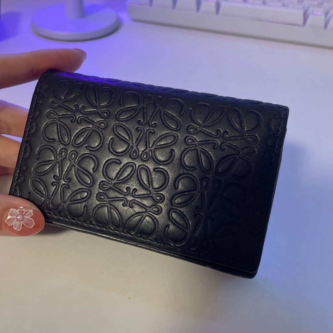 【ロエベ/LOEWE】黒のエンボス加工レザー名刺入れ