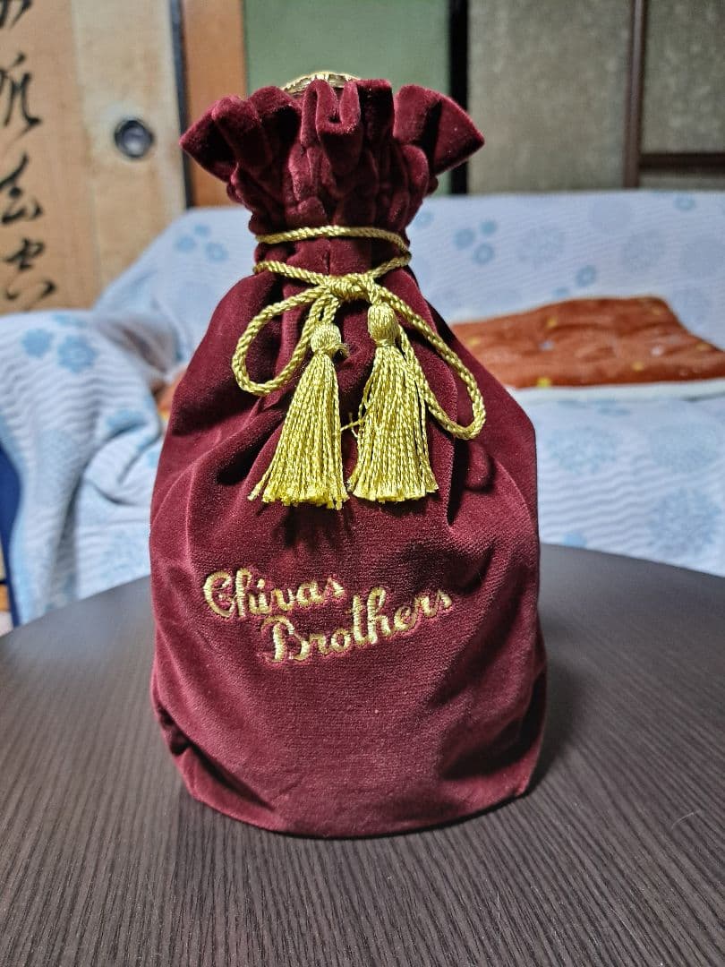 ウイスキー ロイヤルサルート 21年 赤 陶器ボトル