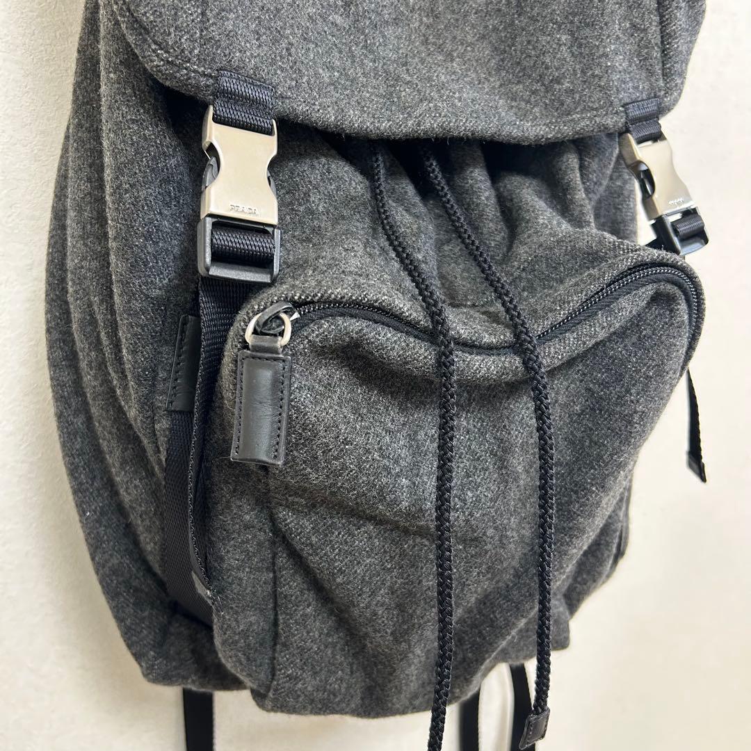 プラダ PRADA V135 初期型 フェルト 希少 三角プレート バックパック