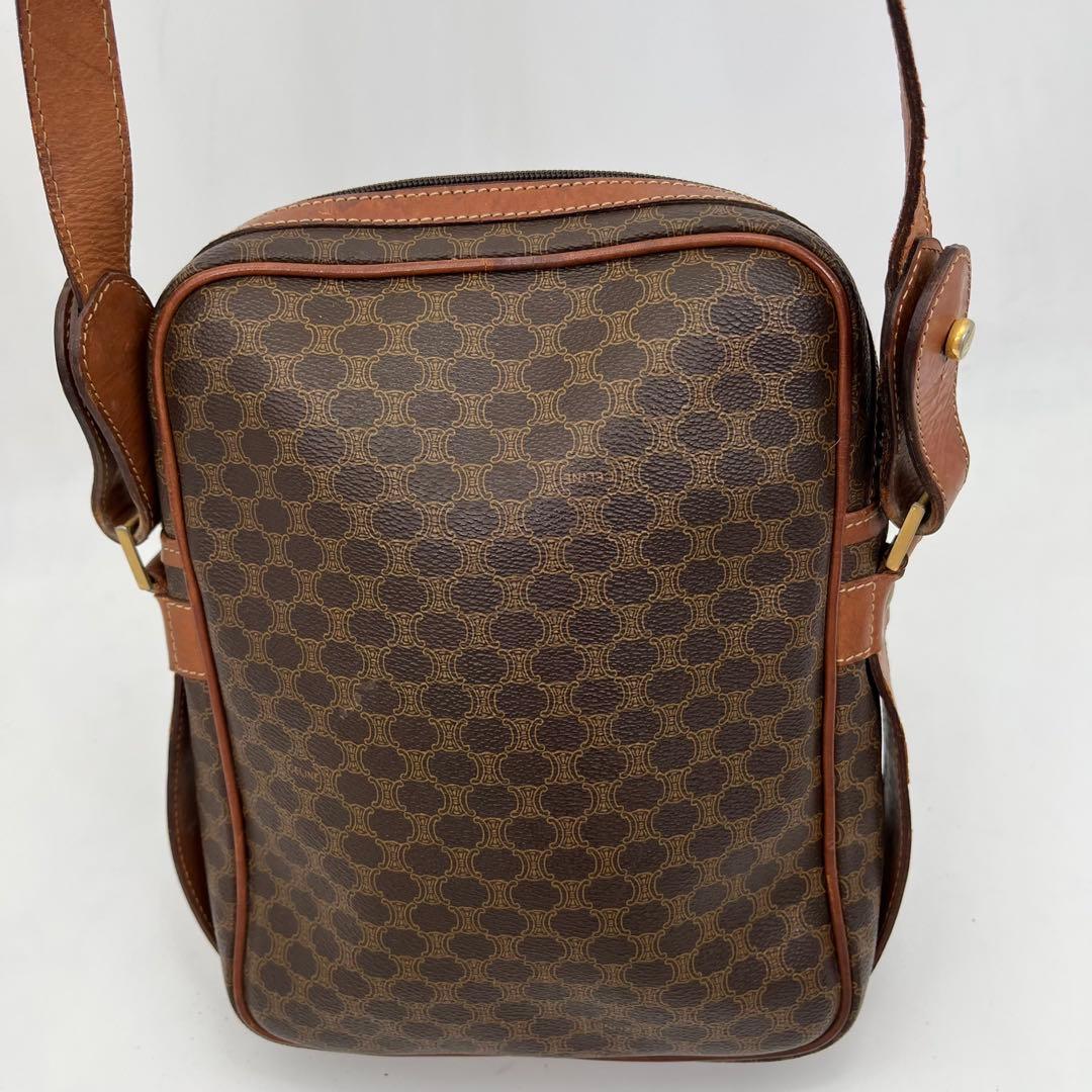 CELINE ショルダーバッグ 斜めがけ マカダム柄 トリオンフ 男女可能