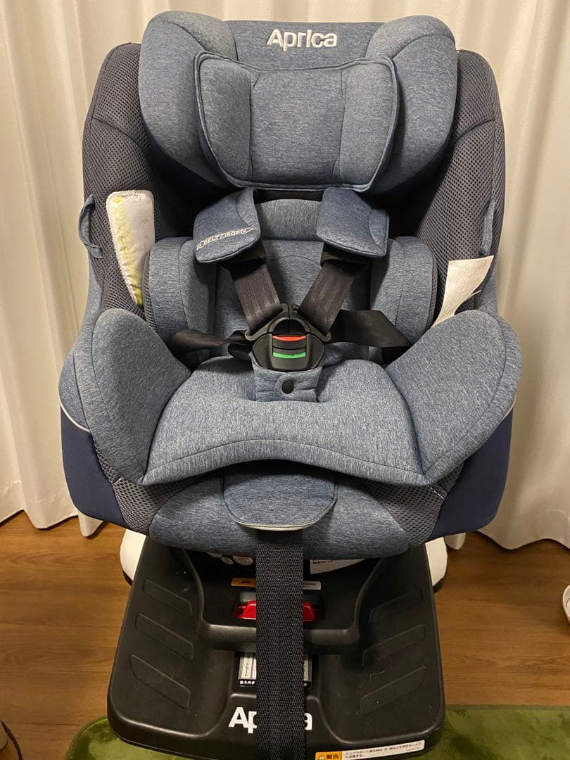 アップリカ　チャイルドシート　クルリラAD 360度回転　ISOFIX＆ベルト