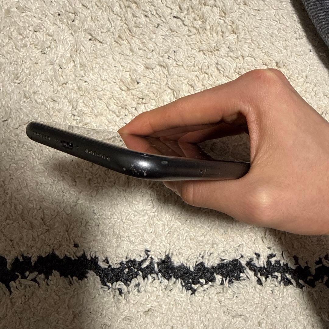 Apple iPhone 11 ブラック 64GB 本体