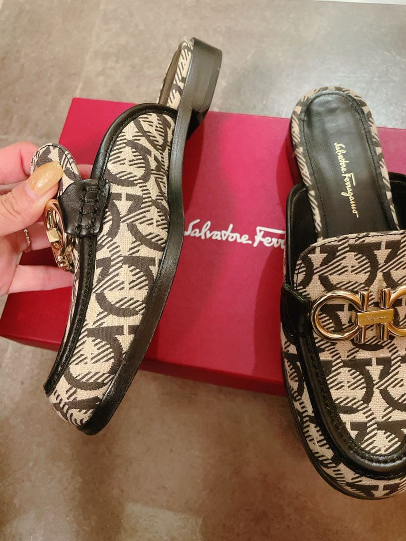 フェラガモ　ミュール 裏張り済み 5ハーフ