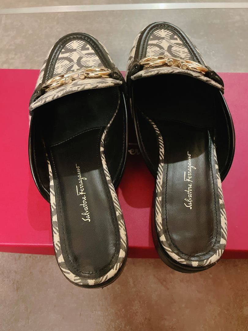 フェラガモ　ミュール 裏張り済み 5ハーフ