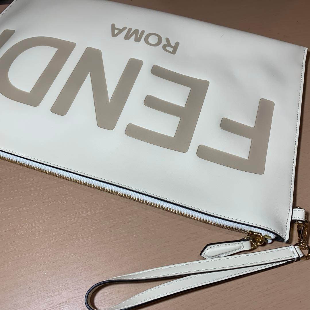 FENDI フェンディ フラットポーチ クラッチ セカンドバッグ
