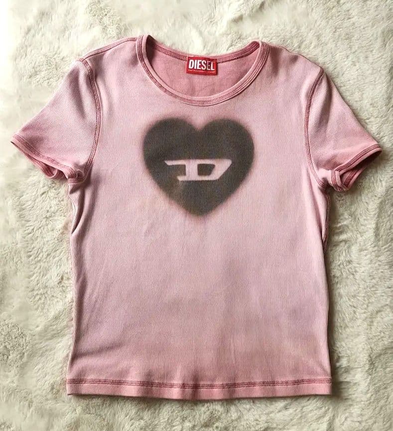 美品　DIESEL ハートロゴ ピンク Tシャツ