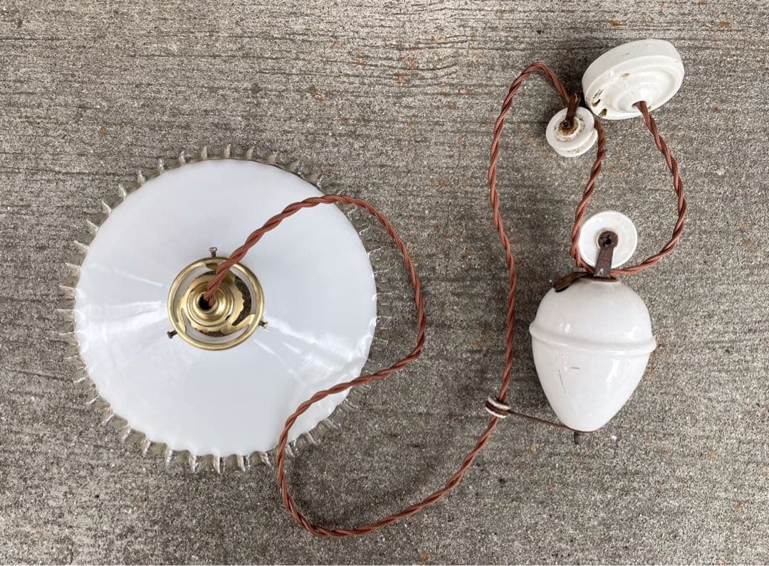 【merci】 2b. フランス　吊り下げ　滑車　ランプ　古道具　店舗什器