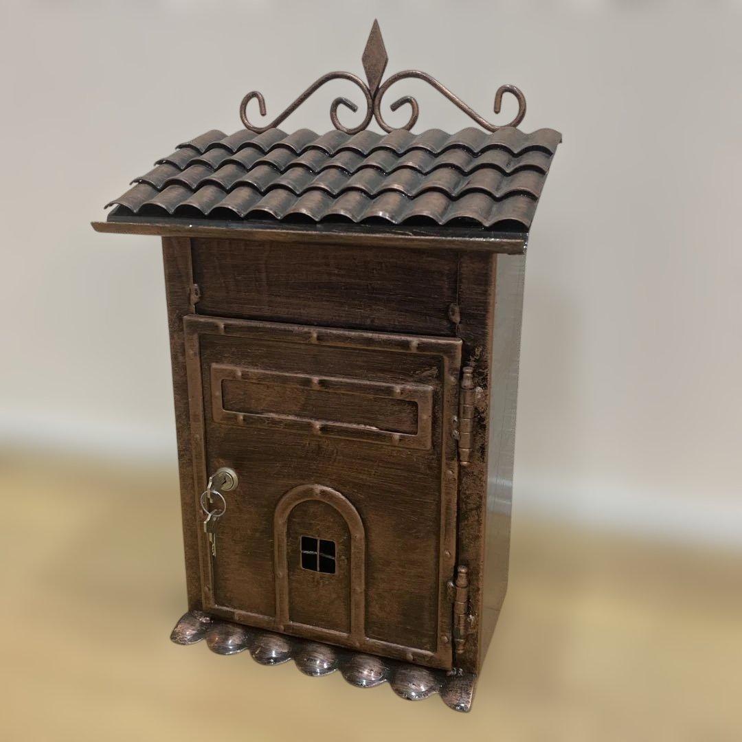 アンティーク風ポスト 【未使用品】鍵付き 郵便受け ブロンズカラー 瓦屋根