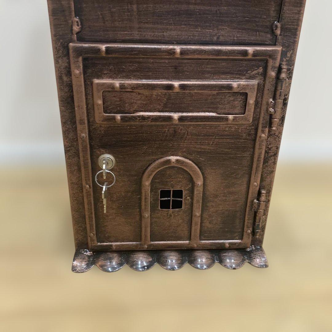 アンティーク風ポスト 【未使用品】鍵付き 郵便受け ブロンズカラー 瓦屋根
