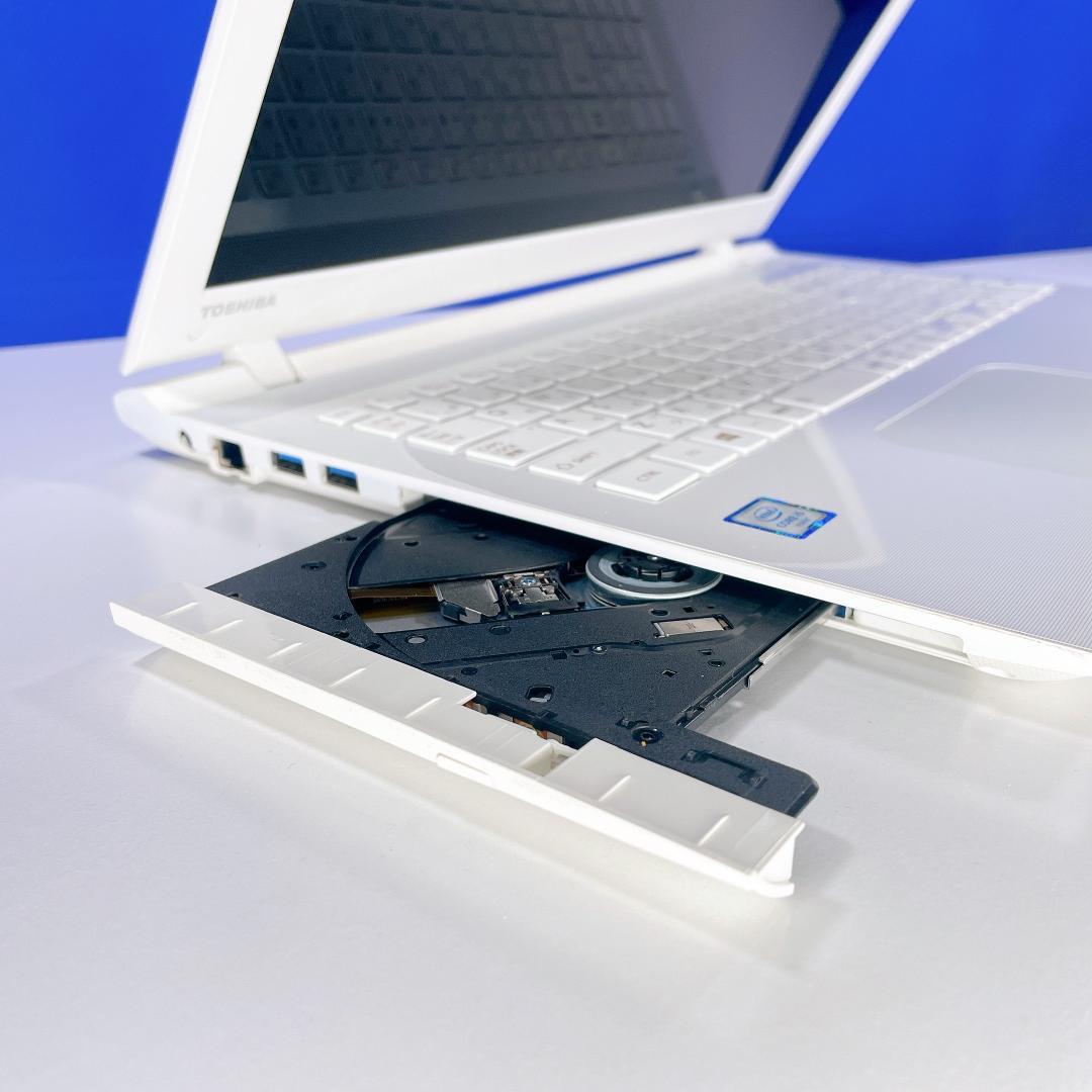 美品✨Windows11✨高速SSD512GB✨東芝白カメラ付ノートパソコン薄型