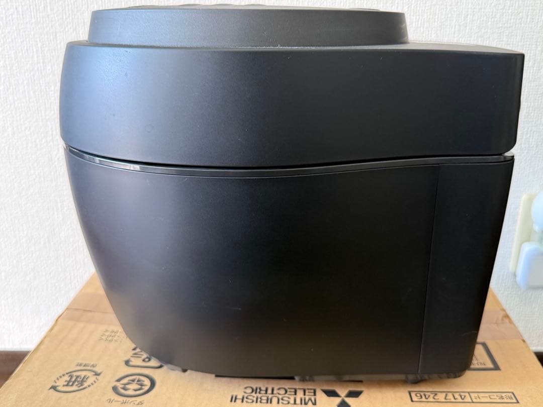 MITSUBISHI NJ-BW10F-B 本炭釜 紬