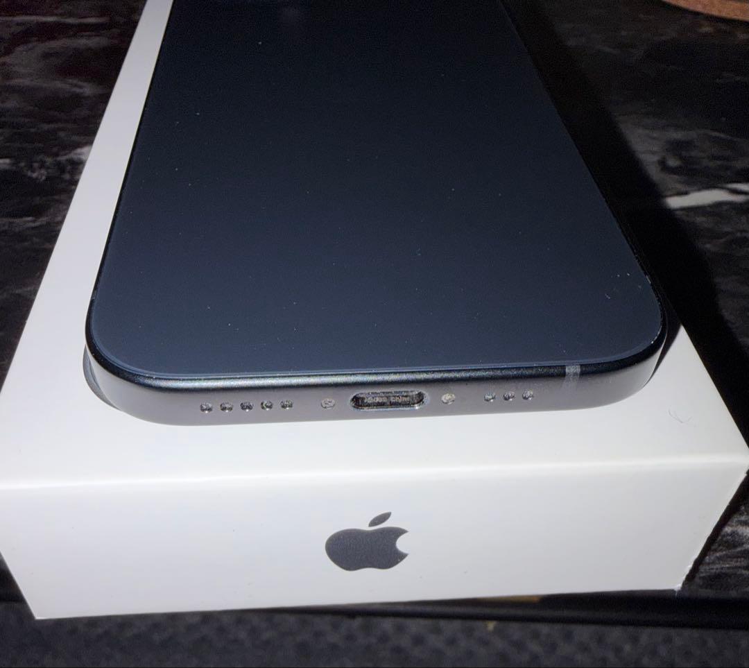 超美品 iPhone15 SIMフリー 128gbブラック