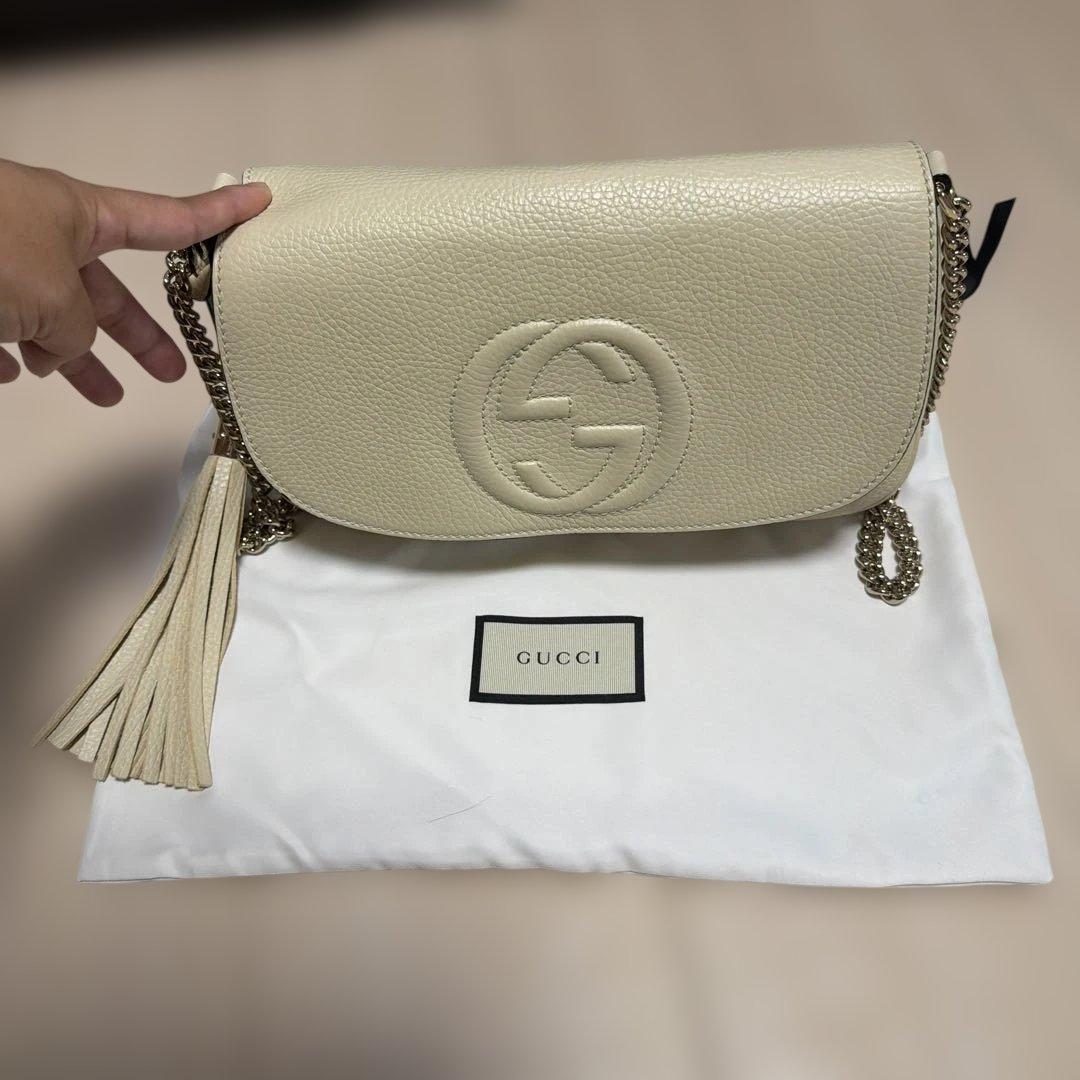 GUCCI アイボリー レザー ショルダーバッグ