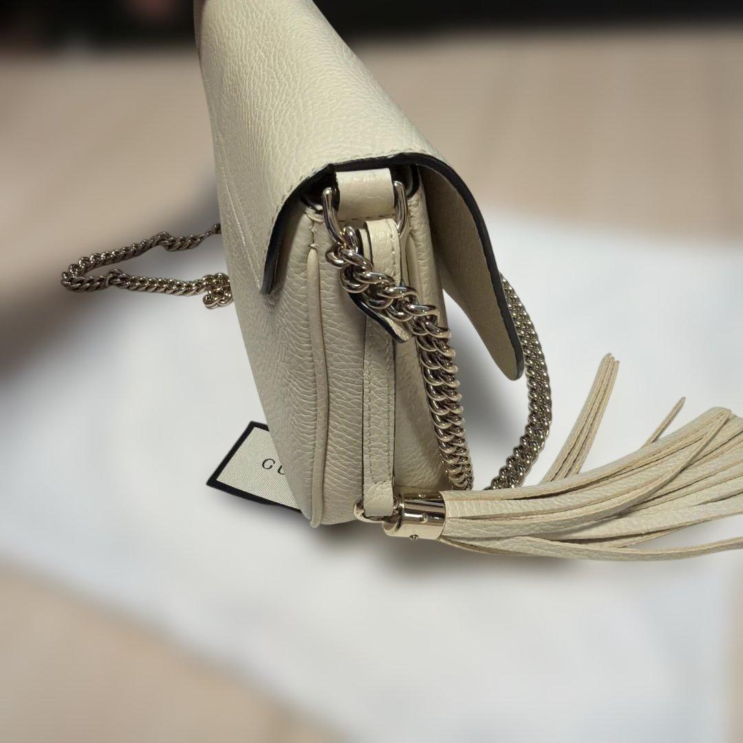 GUCCI アイボリー レザー ショルダーバッグ