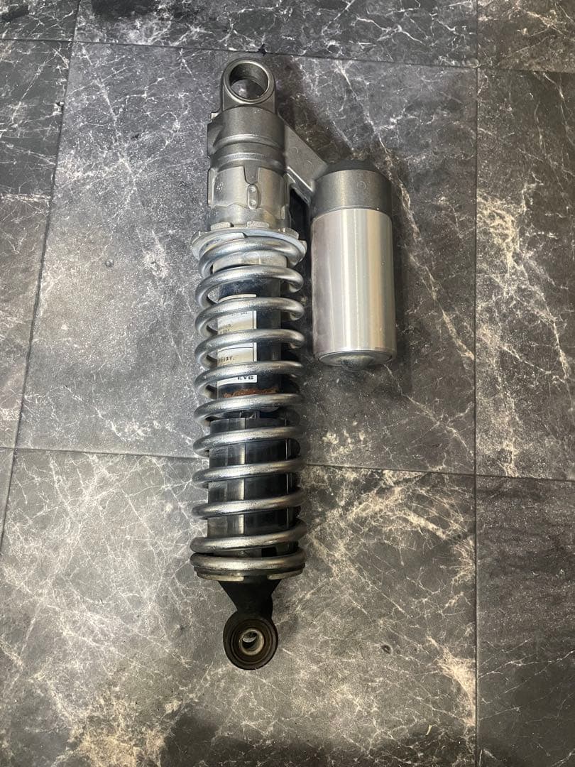 ゼファーχ純正サスペンション