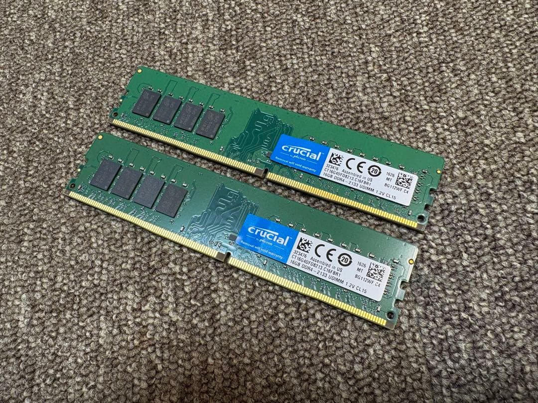 Crucial DDR4 16GB 2枚